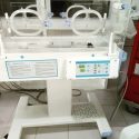 incubadora neonatal